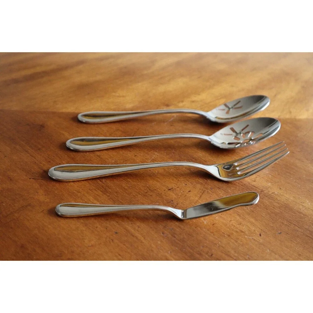 Lot Of 4 Oneida ICARUS Stainless Glossy Serving Utensil Spoons Made in Vietnam